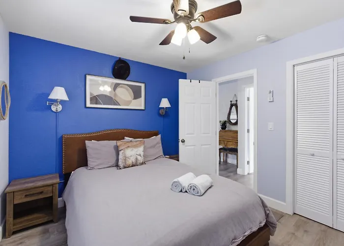 2br Near Square - Gray Frontier House Dom wakacyjny