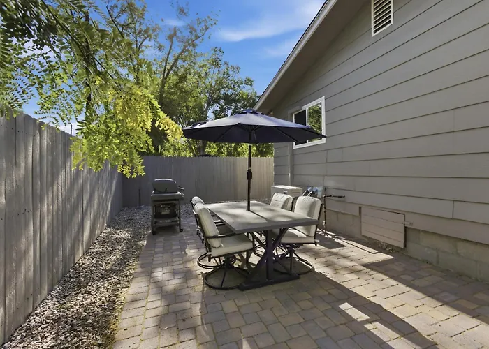 2br Near Square - Gray Frontier House Dom wakacyjny Prescott